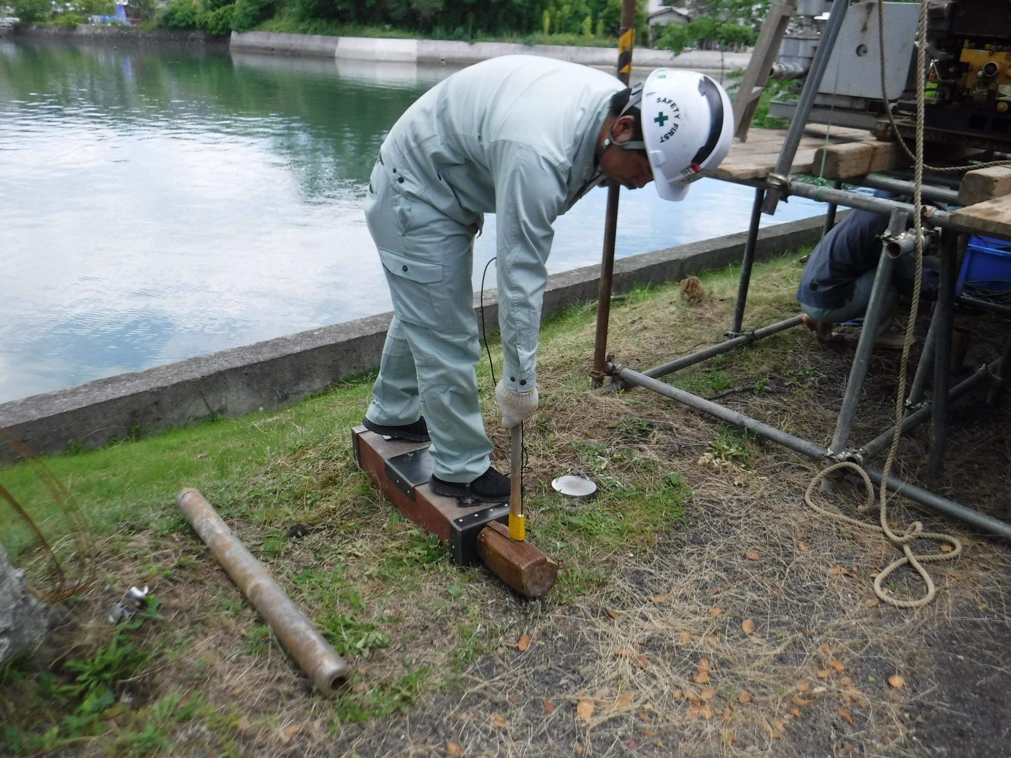 地盤の弾性波測度探査の写真